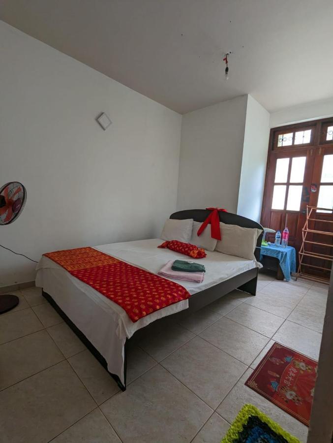 Shiranthi Guest House Rajagiriya Exteriör bild