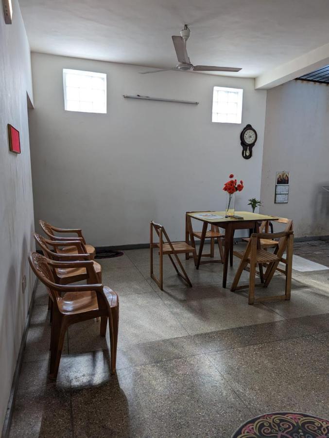Shiranthi Guest House Rajagiriya Exteriör bild